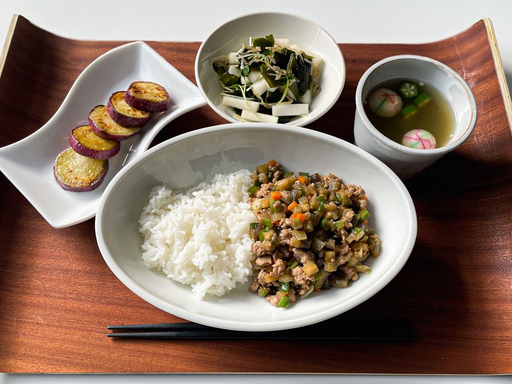 野菜たっぷり肉味噌あんかけごはん定食｜レシピ・料理｜タニタ社員食堂