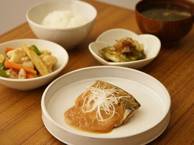 麻婆きのこの揚げ出し豆腐定食｜レシピ・料理｜タニタ社員食堂レシピ